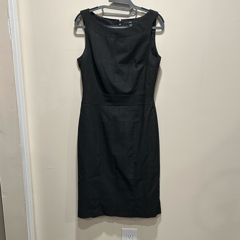 H&M GraySleeveless Midi Dress